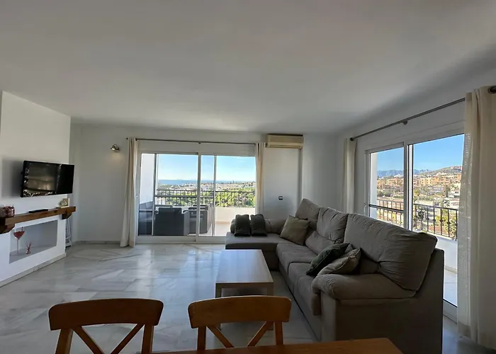 Luminoso Atico Duplex Con Vistas Al Mar
